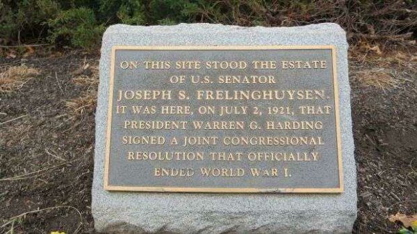 THE OFFICIAL END OF WORLD WAR I MEMORIAL