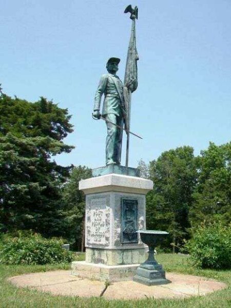 PHIL KEARNY G.A.R. POST NO. 19 CIVIL WAR MEMORIAL