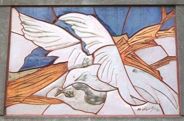 WAR MEMORIAL MURAL RIGHT SERENITY