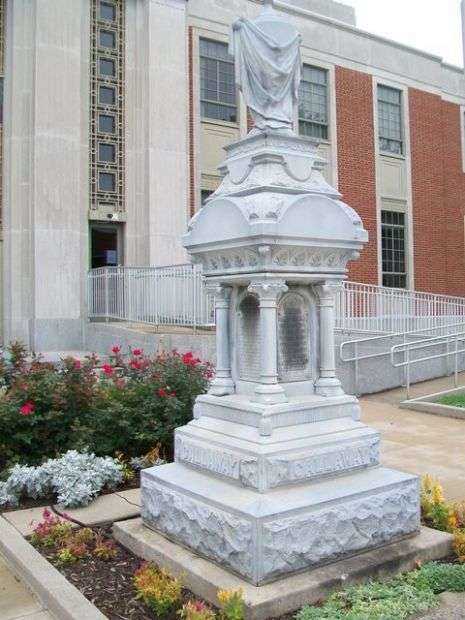CAPTAIN JAMES CALLAWAY WAR MEMORIAL
