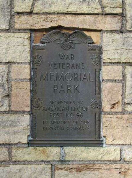 WAR VETERANS MEMORIAL PARK PLAQUE