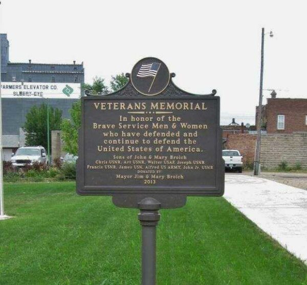 VETERANS MEMORIAL MARKER