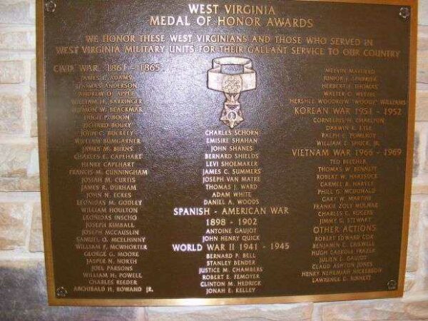 WEST VIRGINIA MEDAL OF HONOR AWARDS MEMORIAL PLAQUE