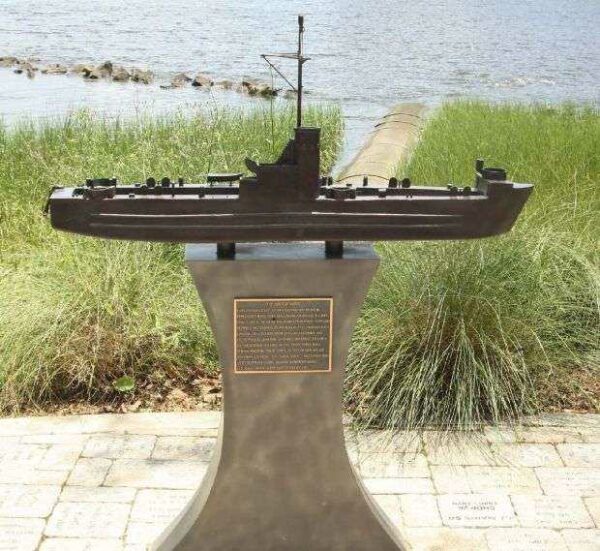 THE GATOR NAVY MEMORIAL LANDING CRAFT
