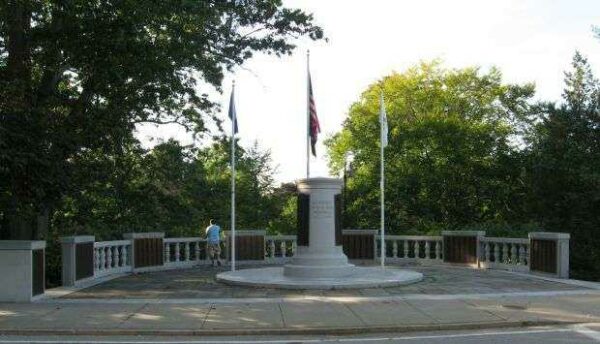 WESTERLY WAR VETERANS MEMORIAL