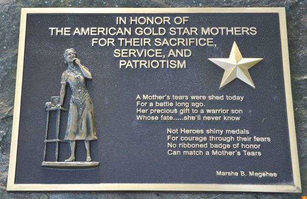 IN HONOR OF THE AMERICAN GOLD STAR MOTHERS MEMORIAL PLAQUE