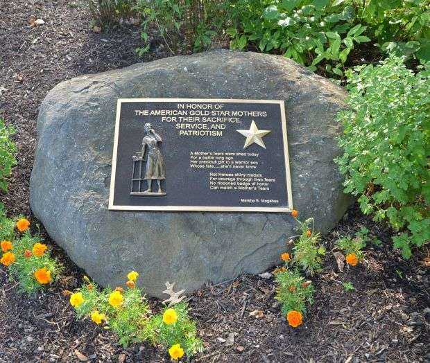 IN HONOR OF THE AMERICAN GOLD STAR MOTHERS MEMORIAL