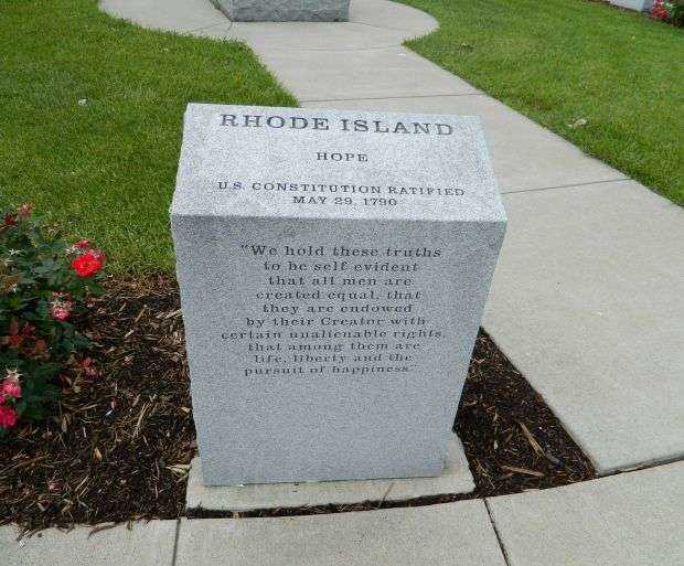 IOWA REVOLUTIONARY WAR MEMORIAL RHODE ISLAND STONE