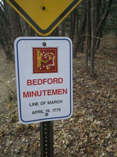 BEDFORD MINUTEMEN WAR MEMORIAL MARKER
