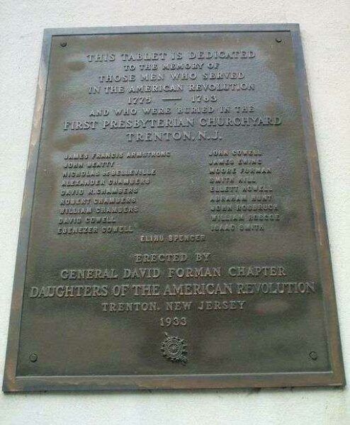 FIRST PRESBYTERIAN CHURCHYARD REVOLUTIONARY WAR MEMORIAL