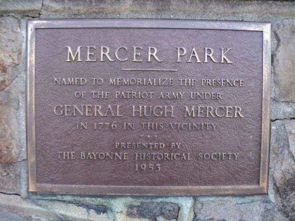 MERCER PARK WAR MEMORIAL PLAQUE
