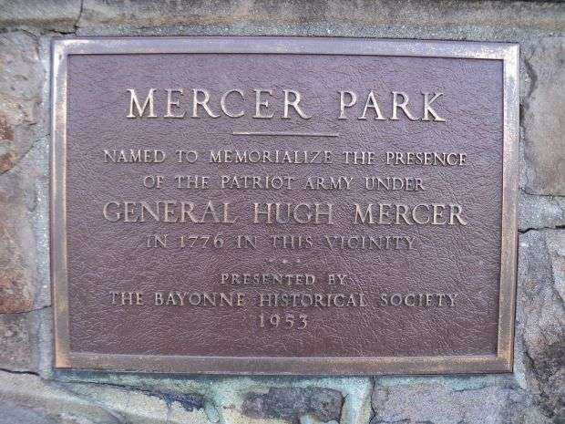 MERCER PARK WAR MEMORIAL PLAQUE