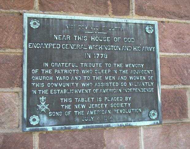 NEAR THIS HOUSE OF GOD REVOLUTIONARY WAR MEMORIAL PLAQUE
