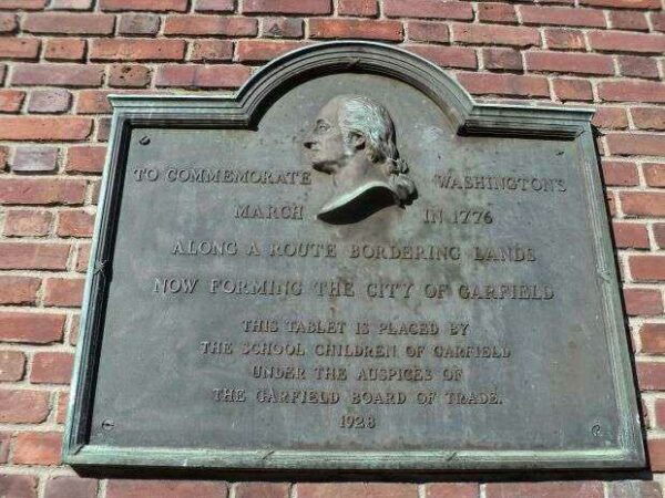 TO COMMEMORATE WASHINGTON’S MARCH WAR MEMORIAL PLAQUE