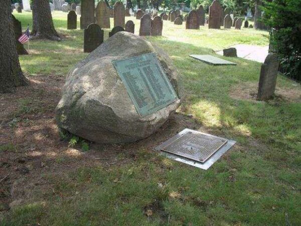 WESTFIELD REVOLUTIONARY CEMETERY WAR MEMORIAL