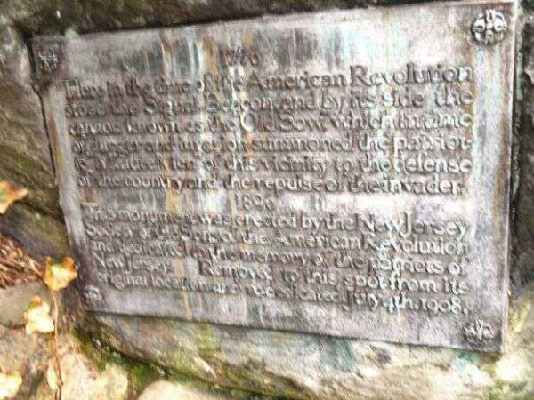 SIGNAL BEACON AND “OLD SOW” WAR MEMORIAL