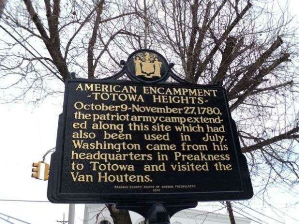 AMERICAN ENCAMPMENT REVOLUTIONARY WAR MEMORIAL MARKER