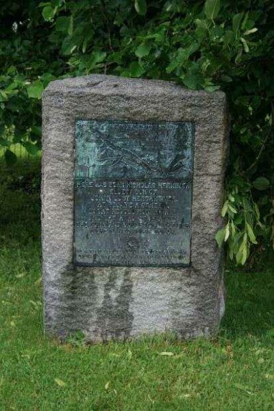 HERE WAS BORN NICHOLAS HERKIMER REVOLUTIONARY WAR MEMORIAL PLAQUE