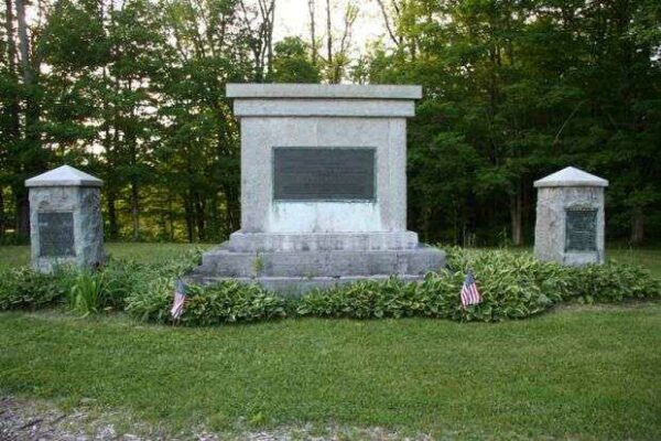 TO THE UNKNOWN PATRIOTIC SOLDIERS OF TRYON COUNTY MEMORIAL