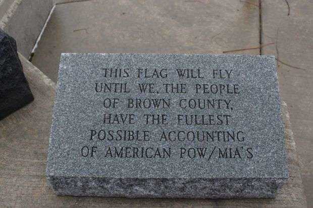BROWN COUNTY WISCONSIN POW-MIA MEMORIAL STONE B