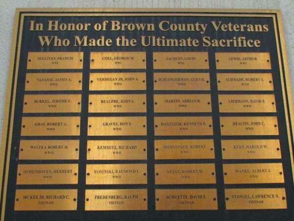 BROWN COUNTY WISCONSIN VETERANS MEMORIAL PLAQUE III