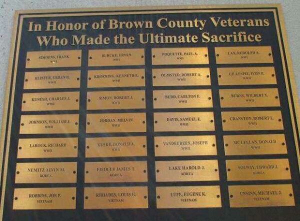 BROWN COUNTY WISCONSIN VETERANS MEMORIAL PLAQUE X