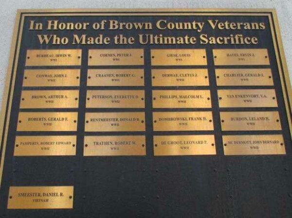 BROWN COUNTY WISCONSIN VETERANS MEMORIAL PLAQUE XII