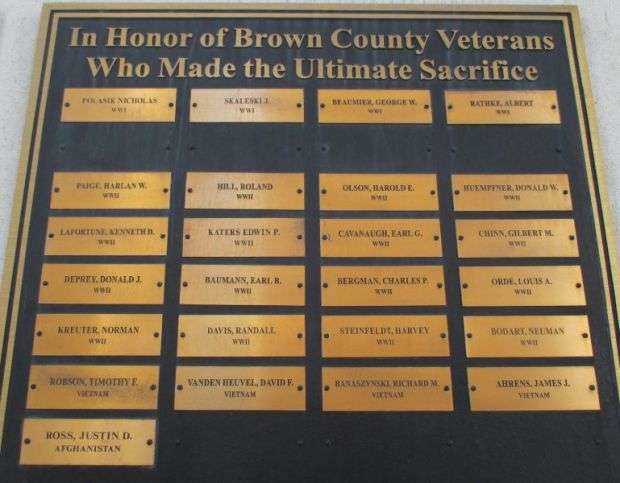 BROWN COUNTY WISCONSIN VETERANS MEMORIAL PLAQUE XV