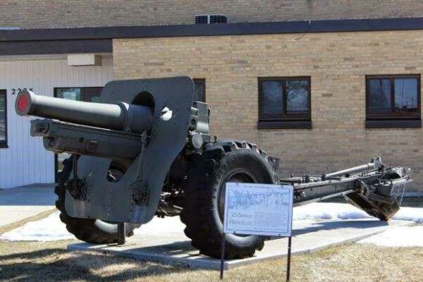 TWO RIVERS 155MM HOWITZER MEMORIAL CANNON