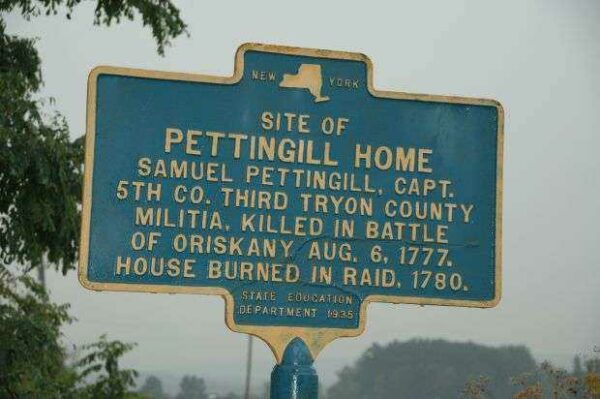 SITE OF PETTINGILL HOME REVOLUTIONARY WAR MEMORIAL MARKER