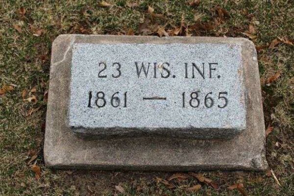 14TH WISCONSIN VOLUNTEER INFANTRY WAR MEMORIAL STONE