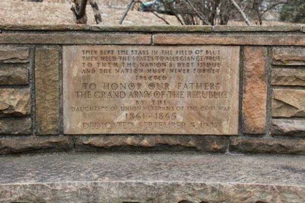TO HONOR OUR FATHERS WAR MEMORIAL BENCH FACE STONE
