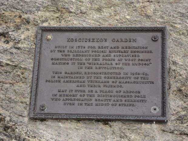 KOSCIUSZKO’S GARDEN REVOLUTIONARY WAR MEMORIAL PLAQUE