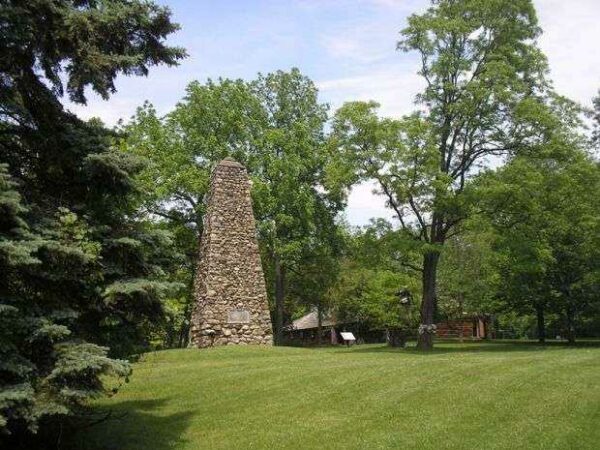 THE TEMPLE REVOLUTIONARY WAR MEMORIAL