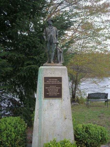 THE CONCORD MINUTE MAN OF 1776 REVOLUTIONARY WAR MEMORIAL