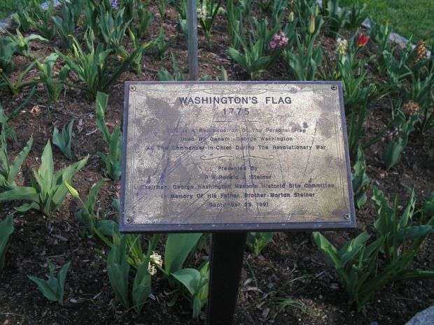 WASHINGTON’S FLAG (REPRODUCTION) REVOLUTIONARY WAR MEMORIAL PLAQUE