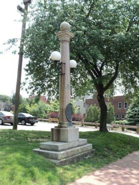 HUNTINGTON NATHAN HALE WAR MEMORIAL