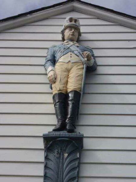 BENJAMIN TALLMADGE REVOLUTIONARY WAR MEMORIAL STATUE