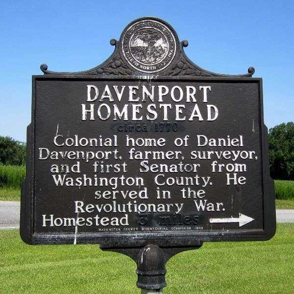 DAVENPORT HOMESTEAD REVOLUTIONARY SOLDIER MEMORIAL MARKER