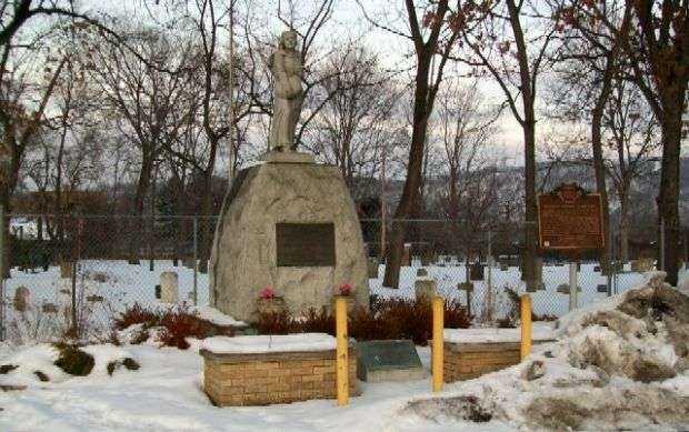 BETTY ZANE REVOLUTIONARY WAR HEROINE MEMORIAL
