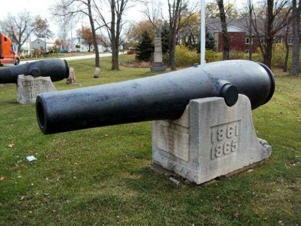 SULLIVAN TOWNSHIP CIVIL WAR MEMORIAL CANNON