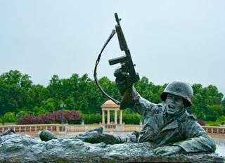 THE NATIONAL D-DAY MEMORIAL SCALING THE WALL