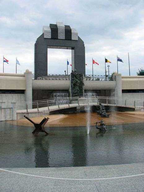 THE NATIONAL D-DAY MEMORIAL ON THE BEACH