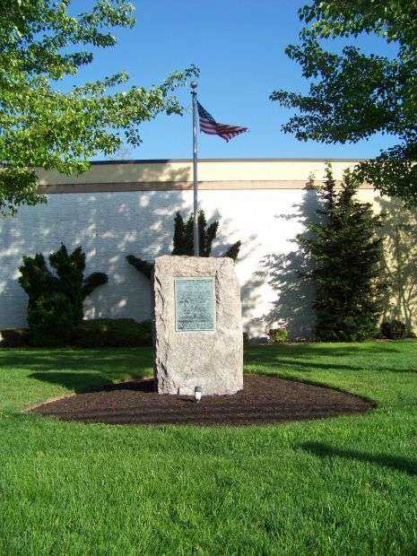 THE BATTLE OF THE CROOKED BILLET WAR MEMORIAL