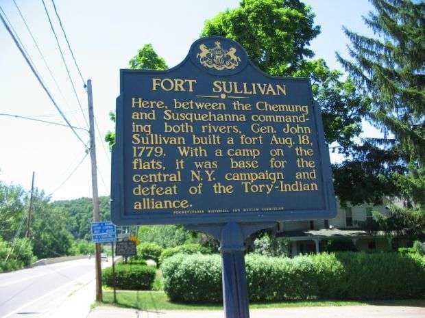 FORT SULLIVAN REVOLUTIONARY WAR MEMORIAL MARKER