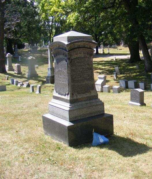 IN MEMORY OF FRANKLIN VAN VALKENBURGH CAPTAIN U.S.N. MEMORIAL STONE