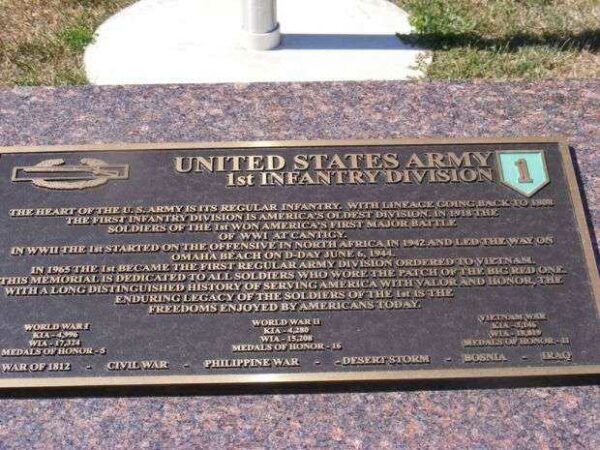 UNITED STATES ARMY 1ST INFANTRY DIVISION MEMORIAL PLAQUE
