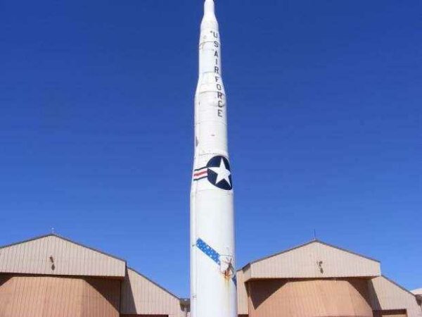 BOEING LGM-30F MINUTEMAN II WAR MEMORIAL MISSILE