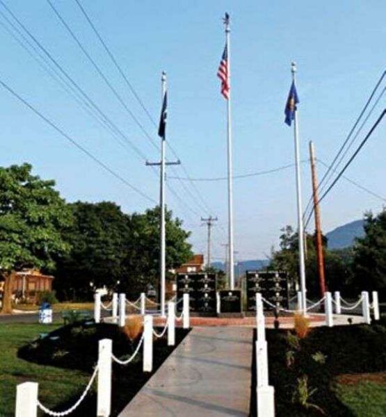 MIFFLIN COUNTY VIETNAM VETERANS MEMORIAL
