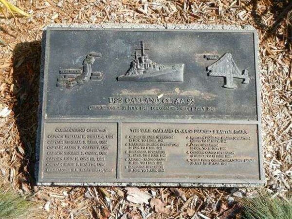 USS OAKLAND CL-AA 95 MEMORIAL PLAQUE